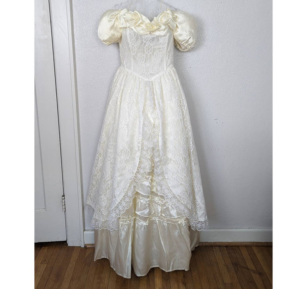Vintage Gunne Sax Romantic Renaissance Off Shoulder  Bridal Collection  26W - Picture 3 of 12